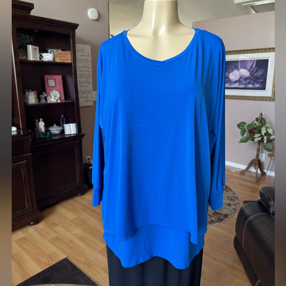 Susan Graver Everyday royal blue long sleeve top w/lining-size L